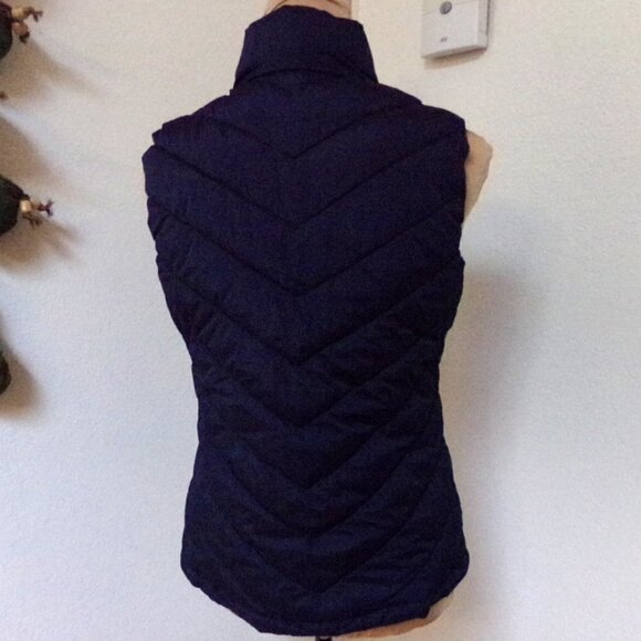 NWT Gap Puffer Vest in Navy Blue - Picture 4 of 4